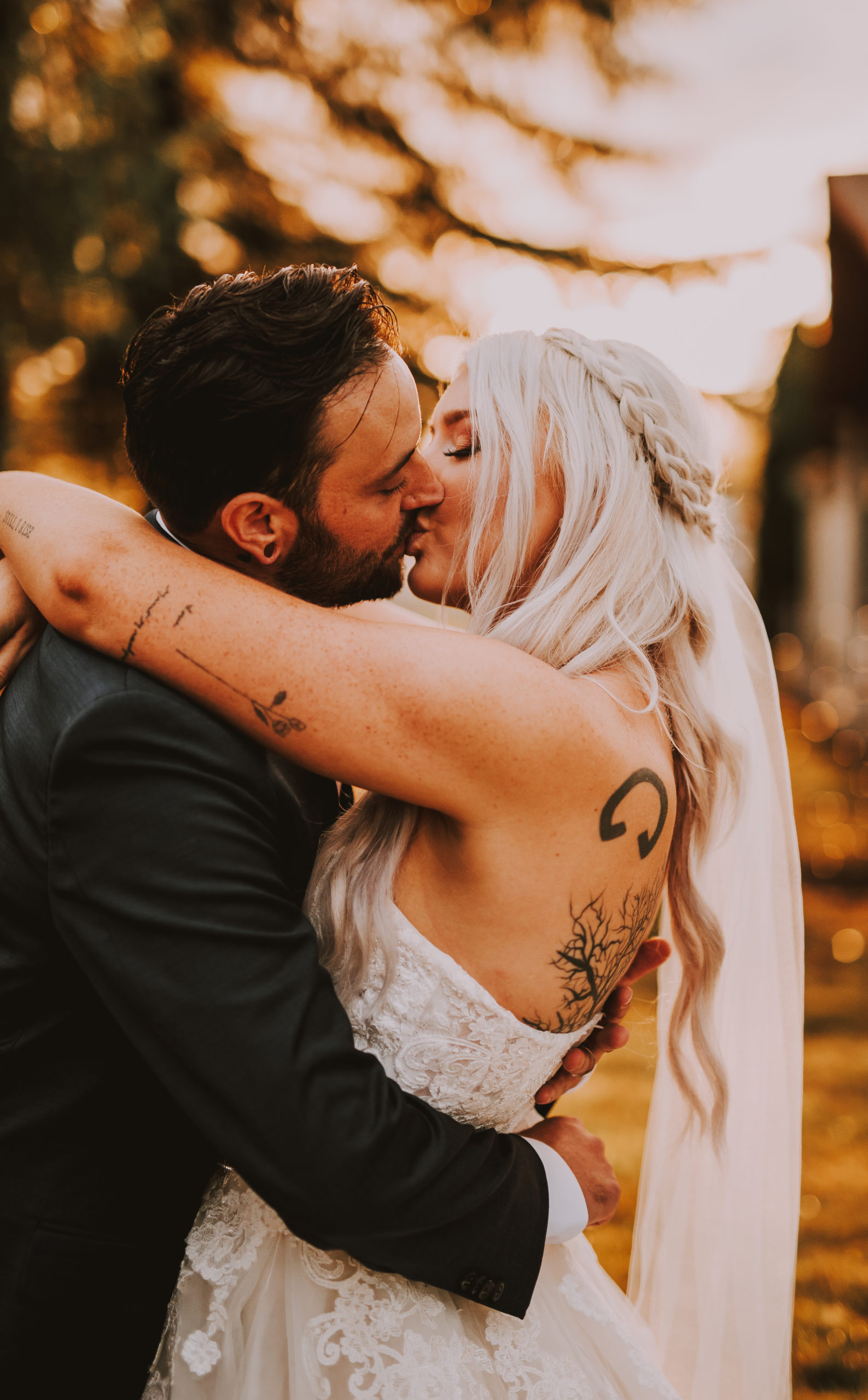 Vancouver Washington Wedding Photos during a intimate kiss